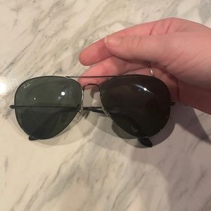 Pre-loved large all black aviator raybans 🖤 Ray Ban Case Included